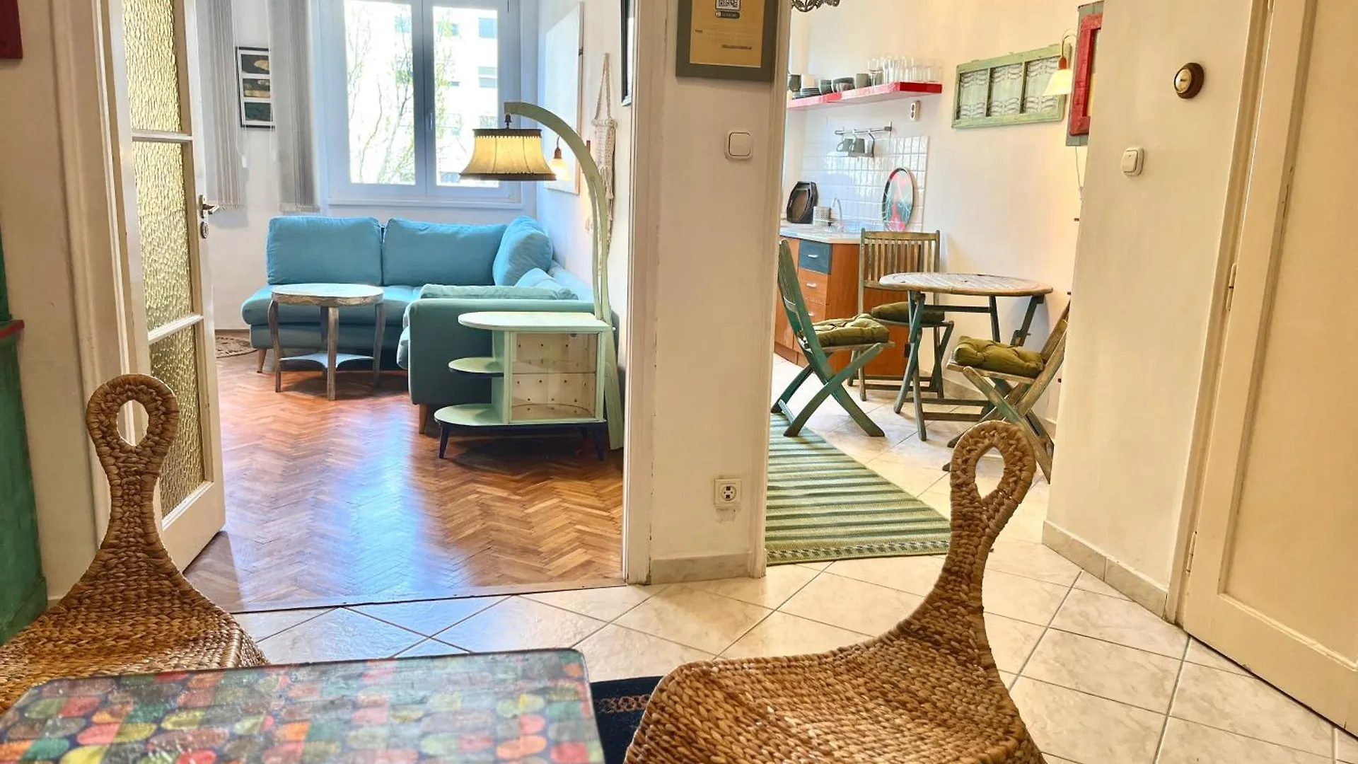Cosy Art Flat At Downtown Apartment Budapest