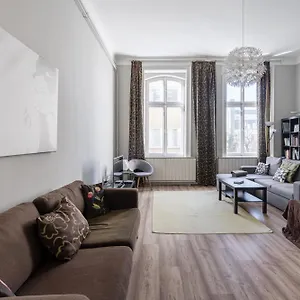 Bpr Castle Hill With Garden Апартаменты